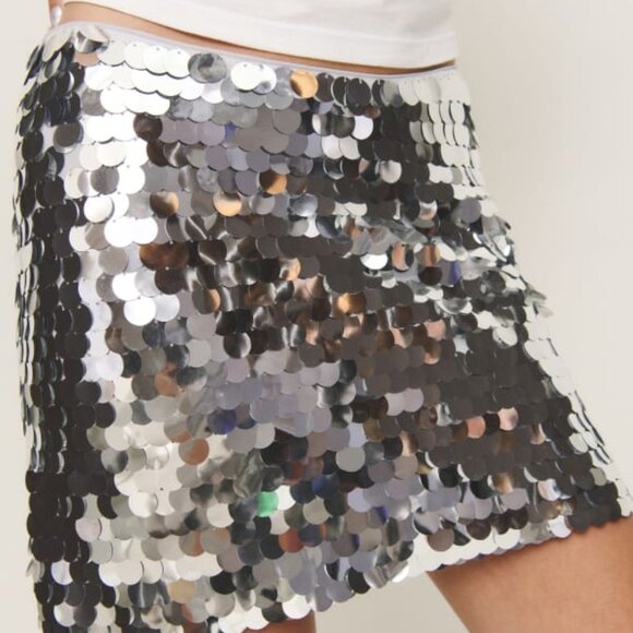 Reformation - NWT Carla Low Waist Skirt (Color: Mercury, Size: 6) Retail $128 - Picture 3 of 7